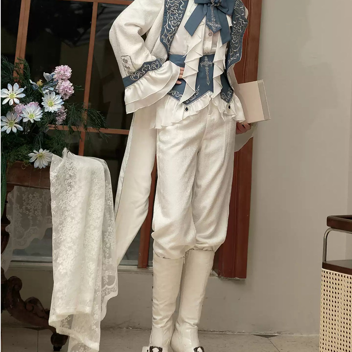 Ouji Fashion Lolita Victorian Blue White Set Embroider Tailcoat Ensemble