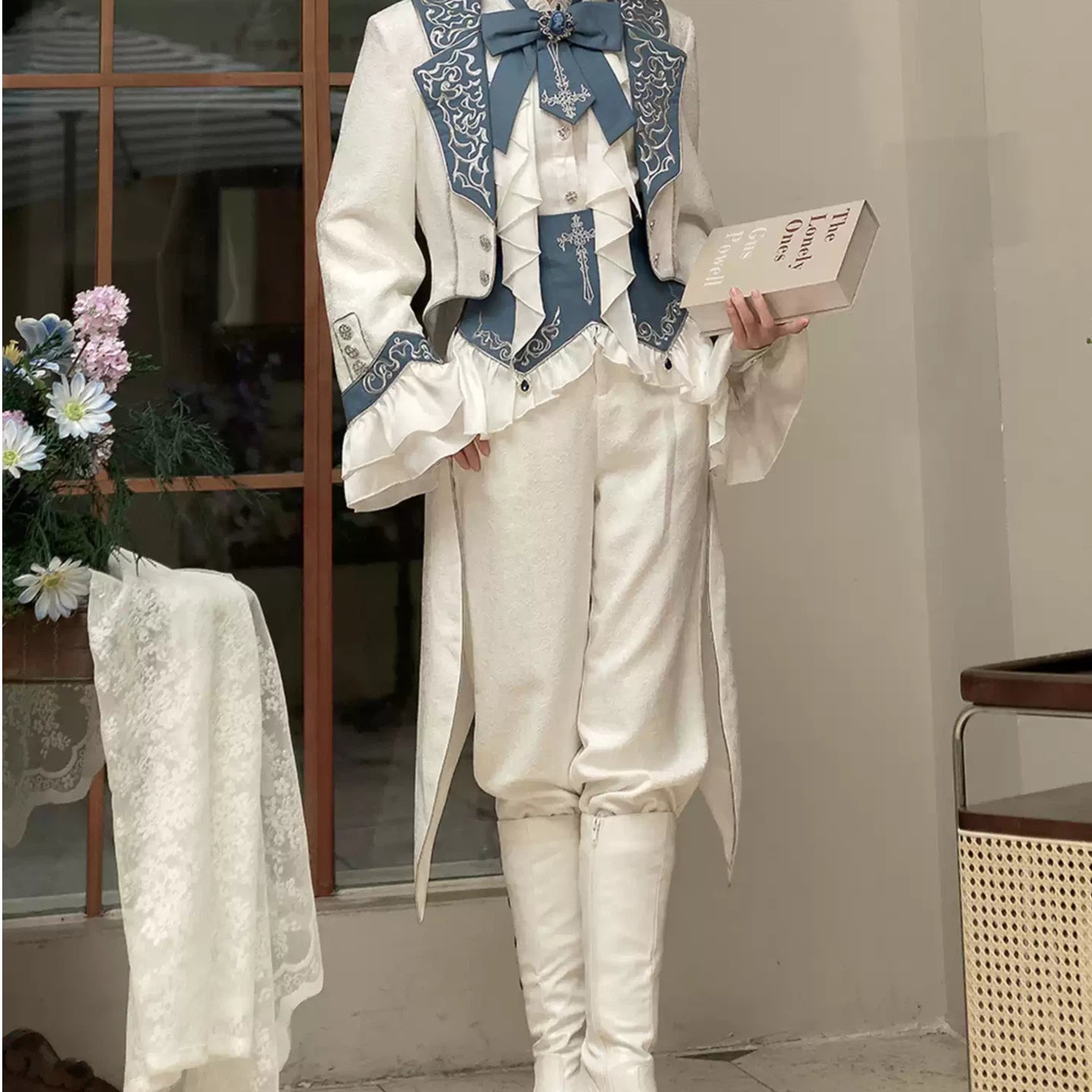 Ouji Fashion Lolita Victorian Blue White Set Embroider Tailcoat Ensemble