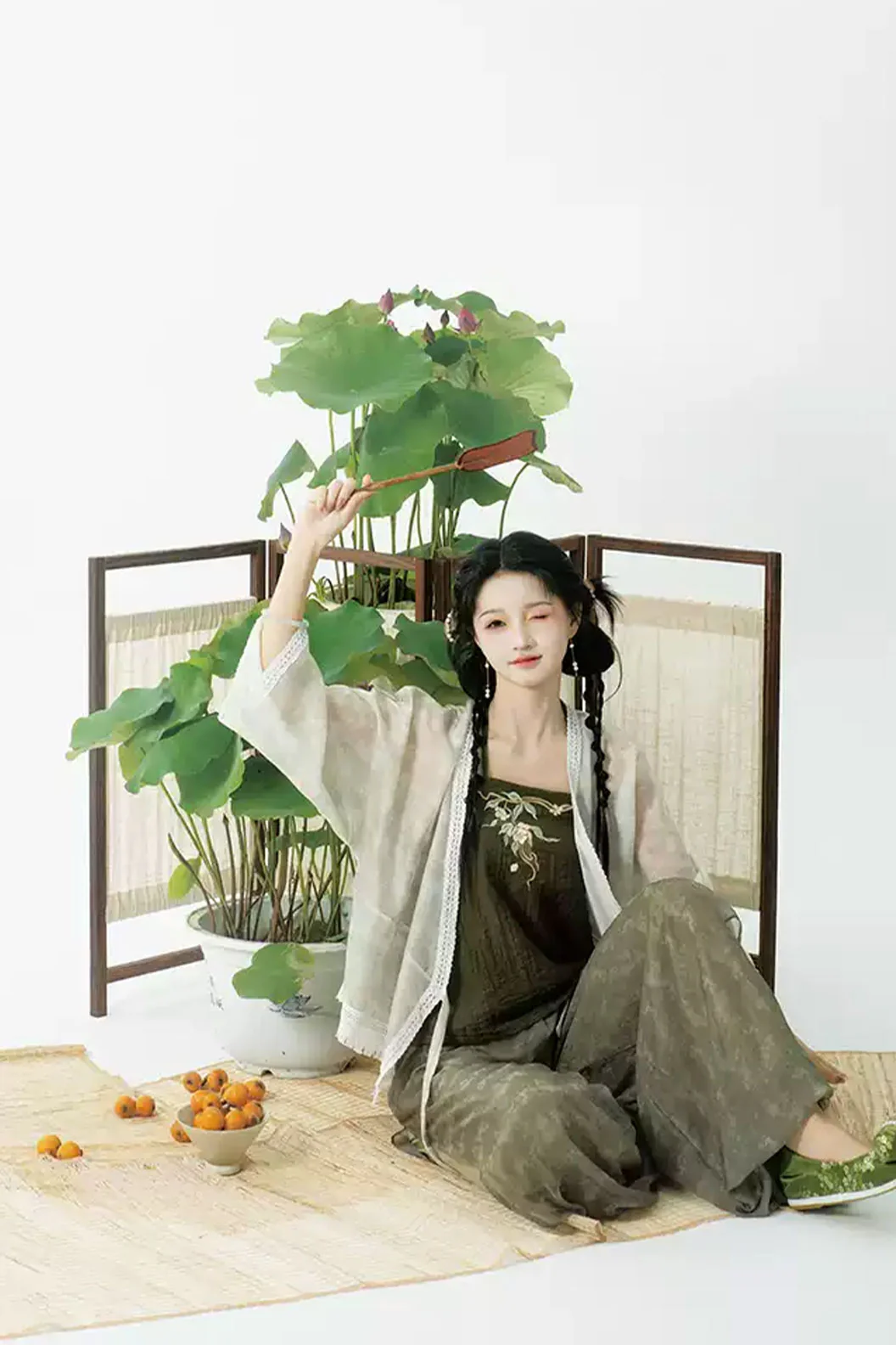 Modern Hanfu  3 Colors and Lantern Pants for Daily Commuting