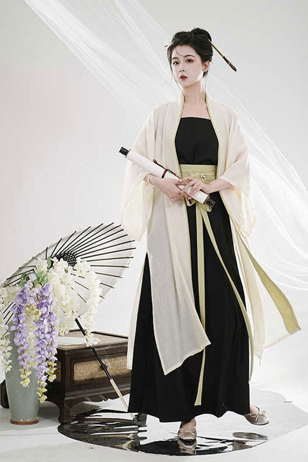 Modern Hanfu  Black with Three-pleated Skirt for Chinese style