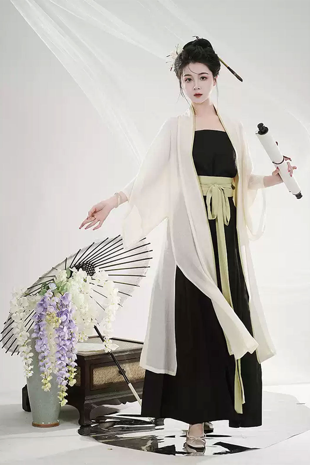 Modern Hanfu  Black with Three-pleated Skirt for Chinese style