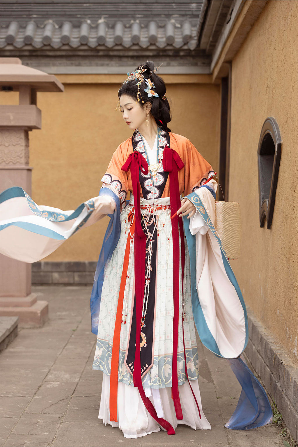 Modern Hanfu Green 6-Piece Set with Chinese Style and Luo Shen Theme