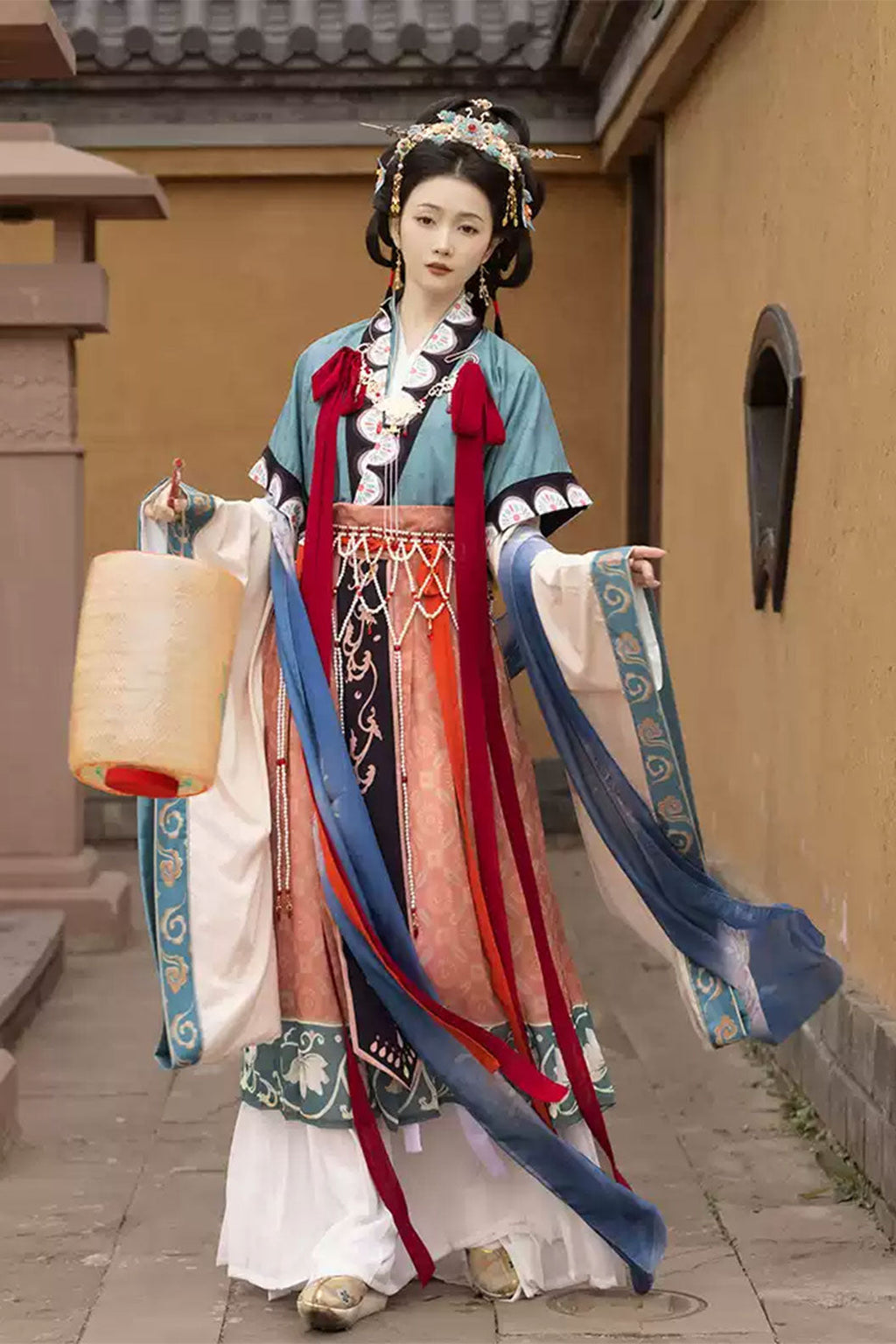 Modern Hanfu Green 6-Piece Set with Chinese Style and Luo Shen Theme