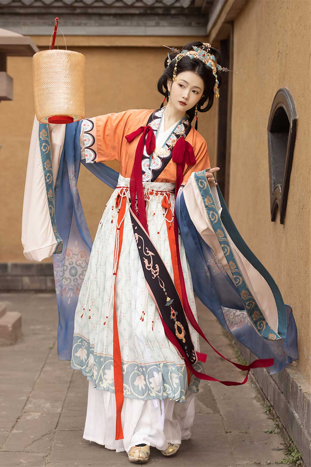 Modern Hanfu Green 6-Piece Set with Chinese Style and Luo Shen Theme