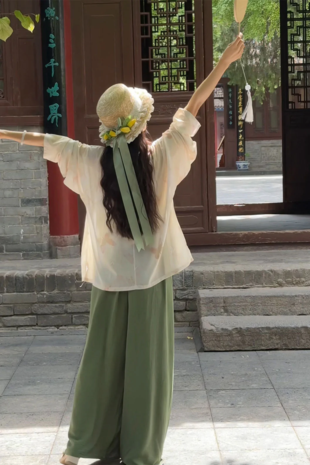 Modern Hanfu in Multi-color Three-piece Set with Song Dynasty Pants Hanfu