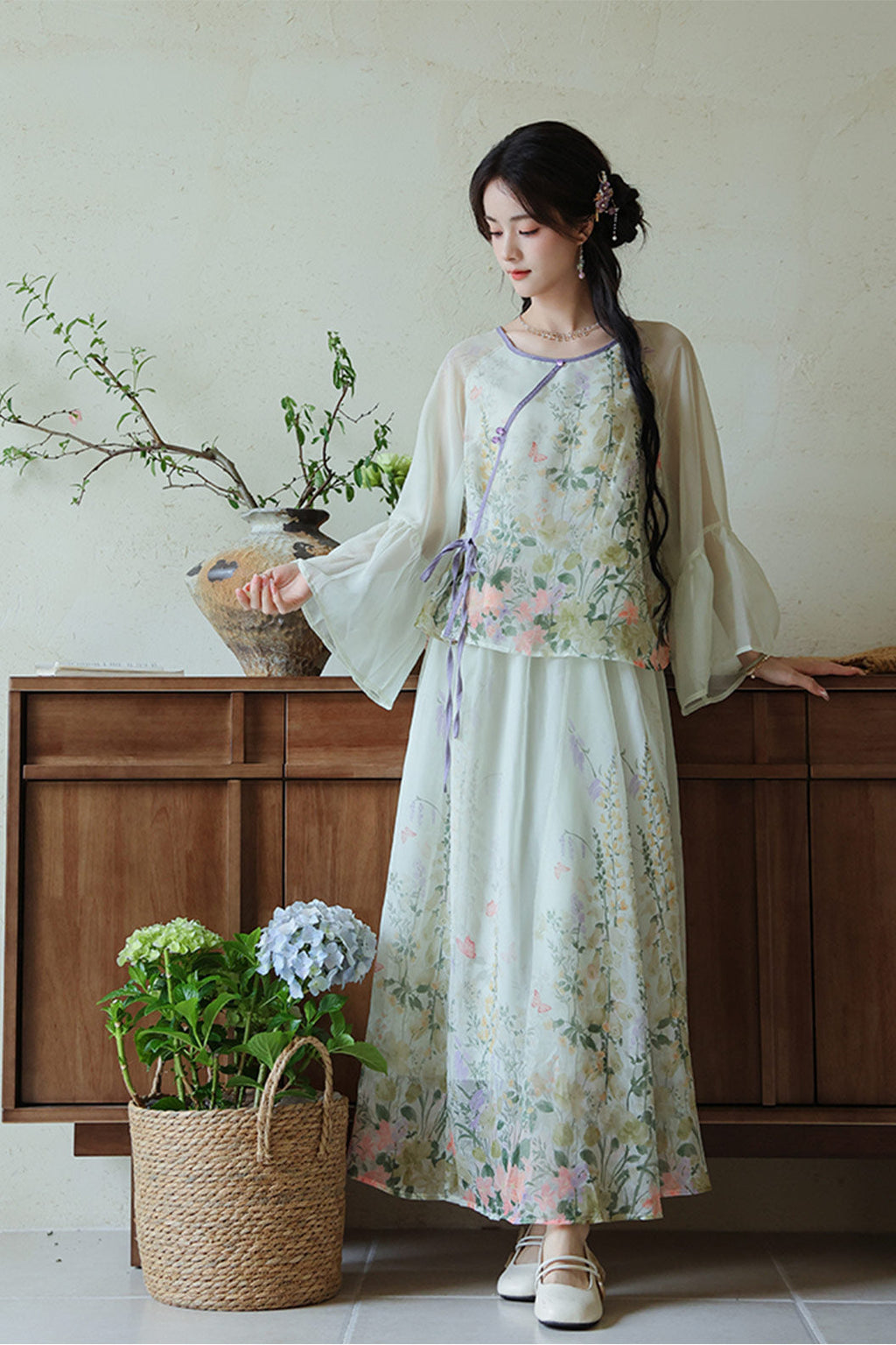 Modern Hanfu Outfit Embroidered Tea White Dress