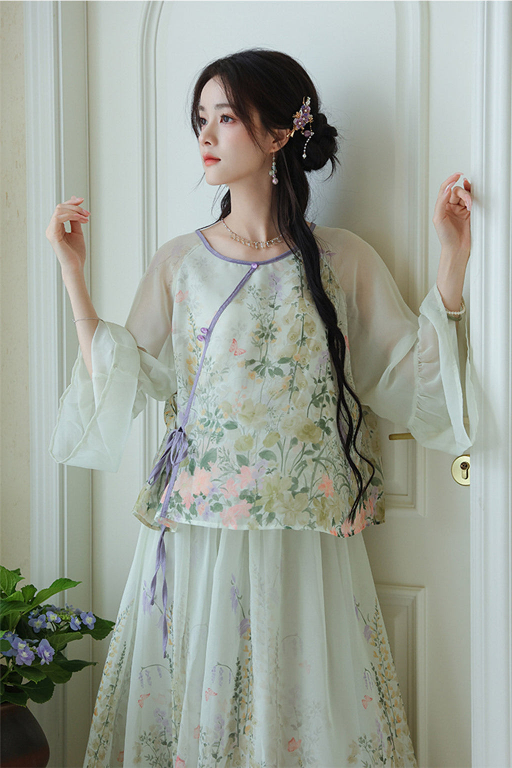 Modern Hanfu Outfit Embroidered Tea White Dress