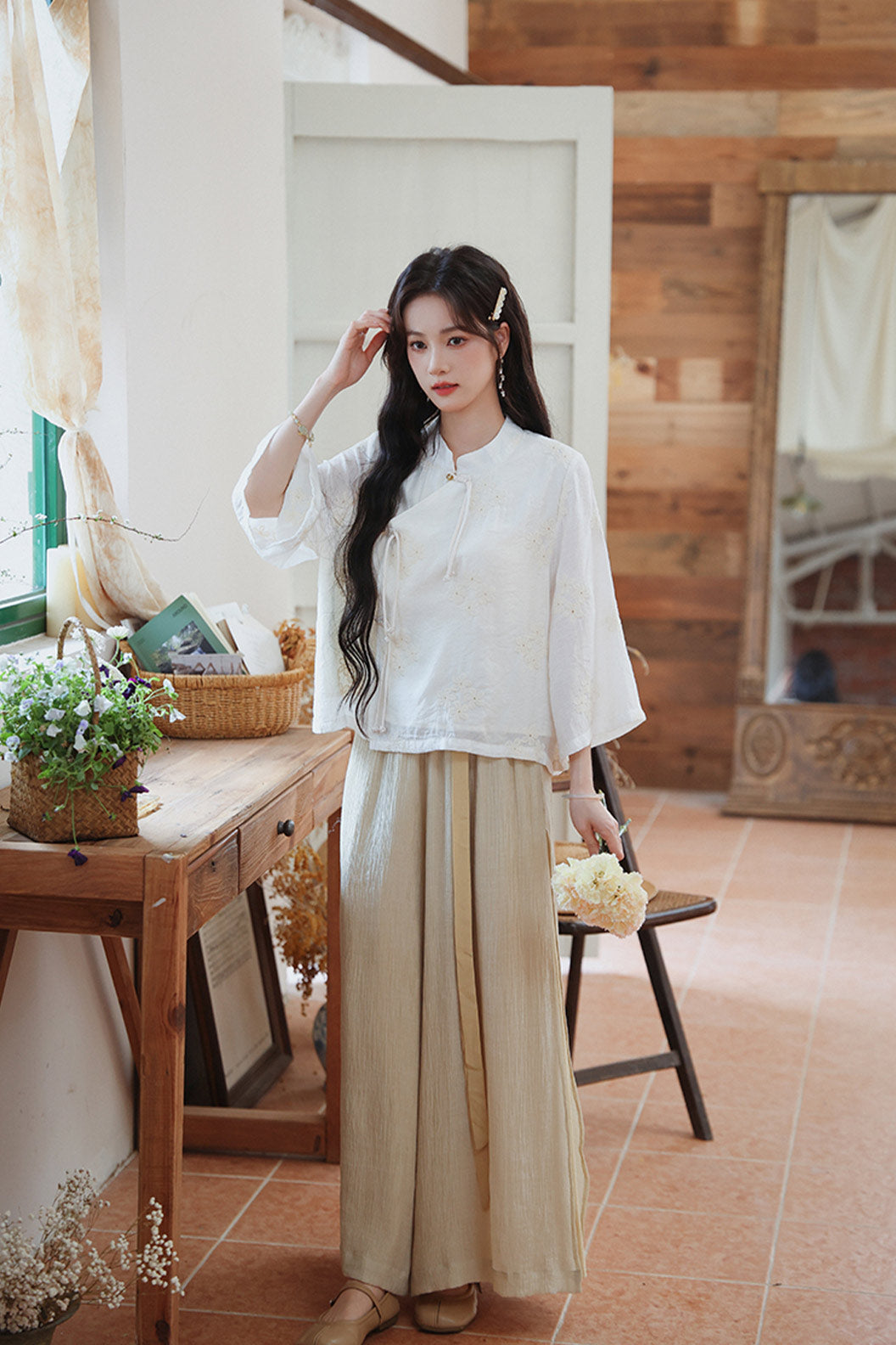 Modern Hanfu Outfit Female with Embroidered White Top