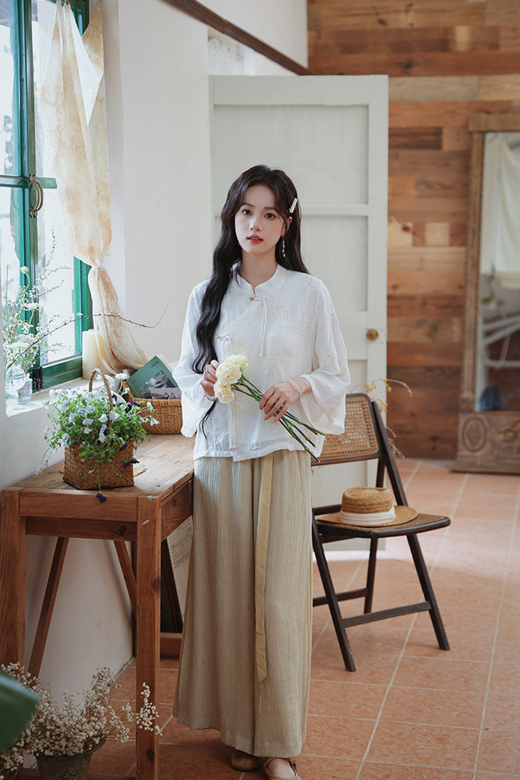 Modern Hanfu Outfit Female with Embroidered White Top