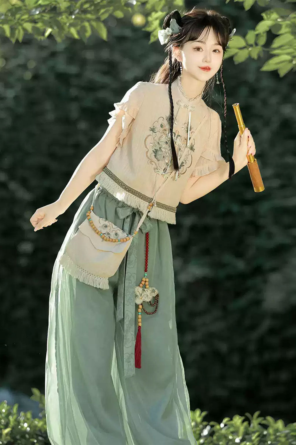 Modern Hanfu with Green Lantern Pants in Chinese Traditional Style
