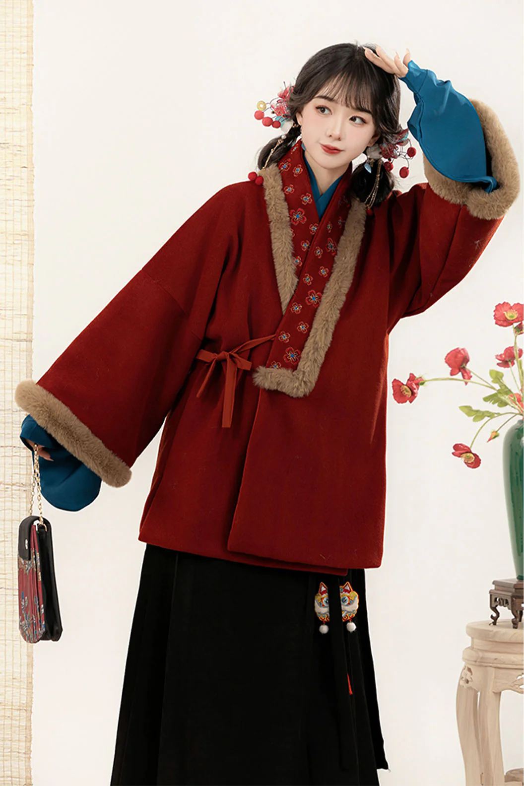 Modern Hanfu with Triangle Set Straight Collar and Short Jacket