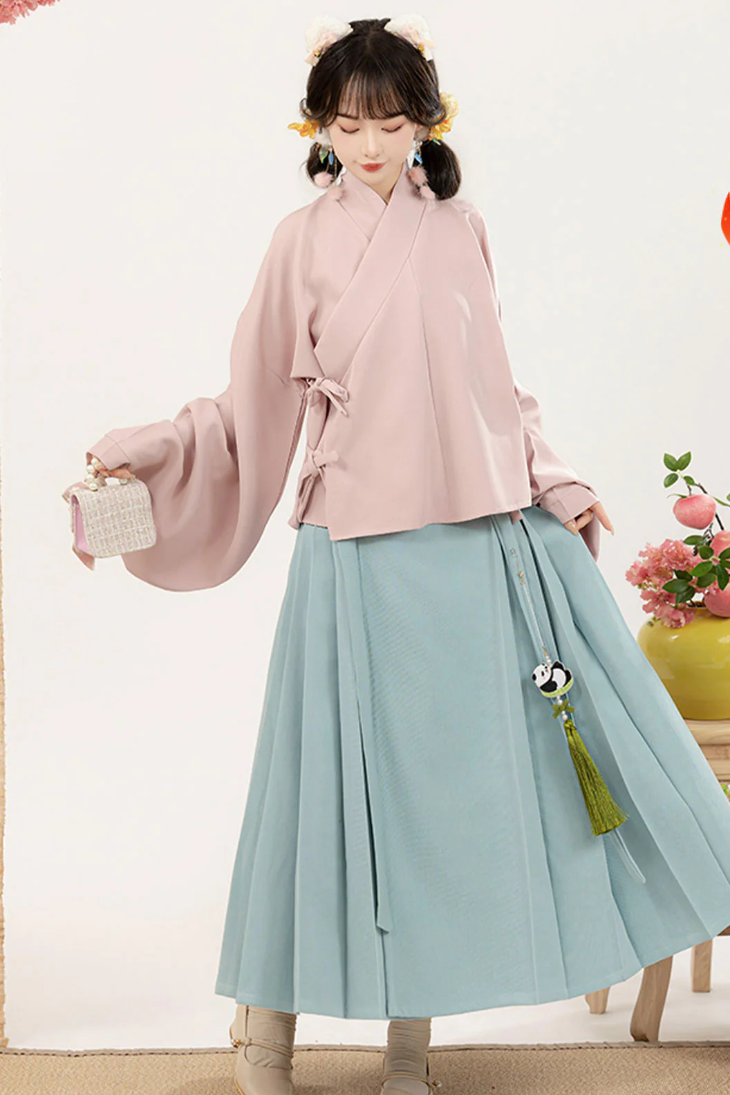 Modern Hanfu with Triangle Set Straight Collar and Short Jacket