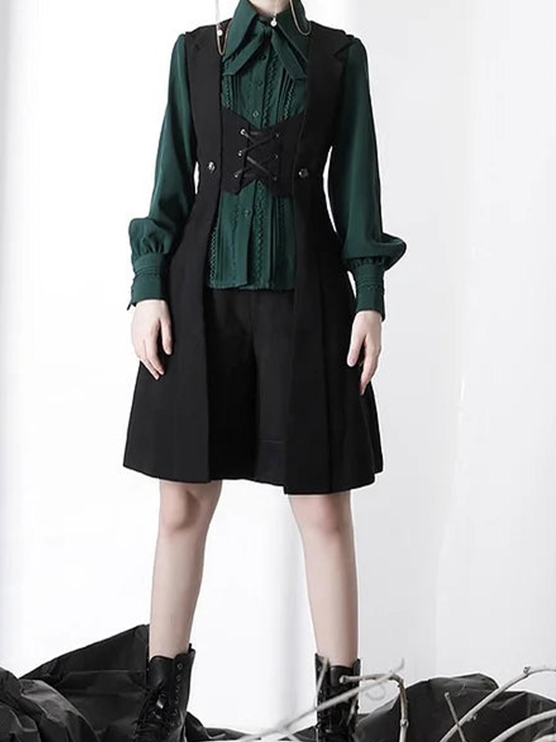 Ouji Fashion Lolita Black Vintage Medieval Vest Elegant Royal Style Shorts Outfit