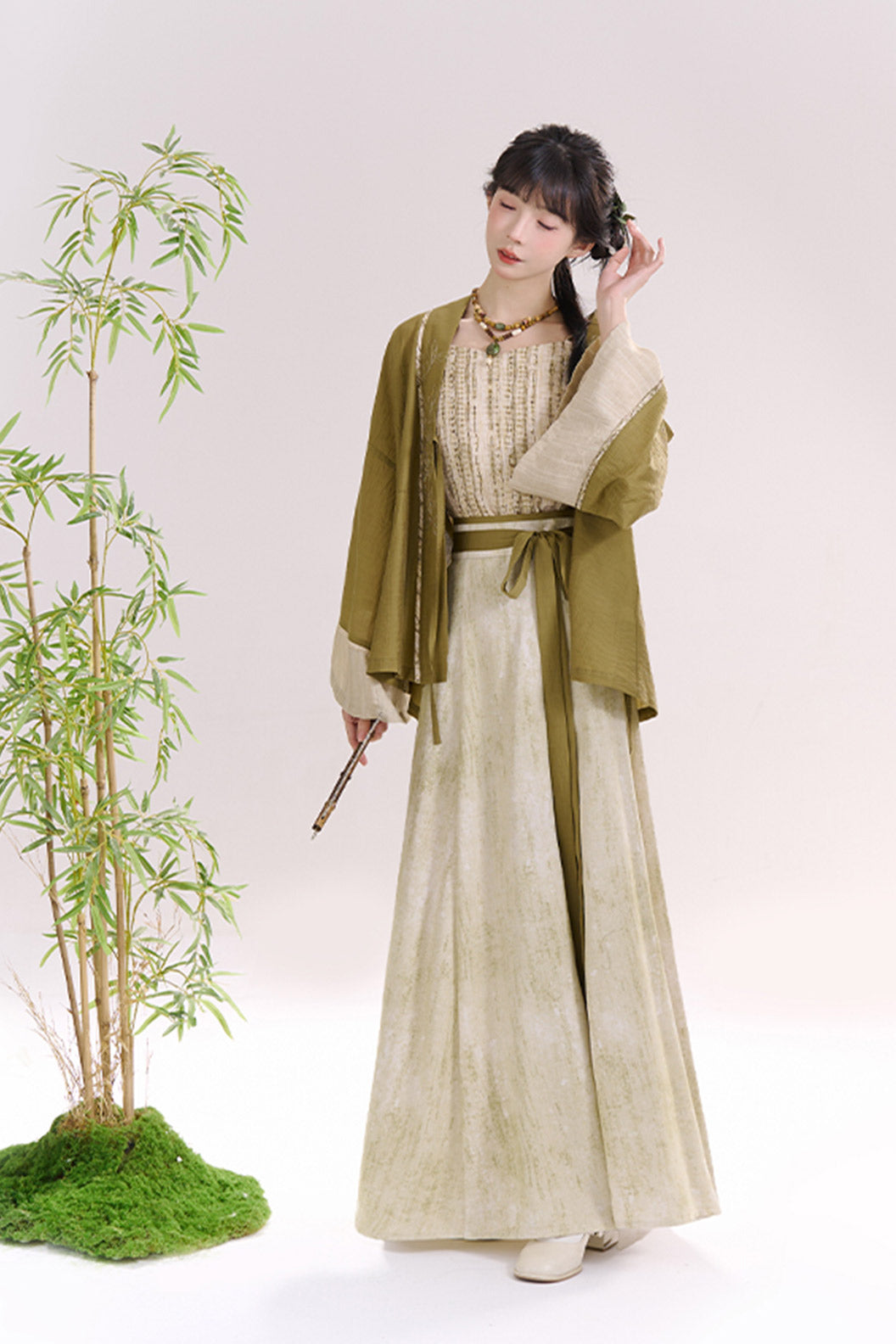 Modern Hanfu Pleated Top Broken Skirt Set Green Hanfu Dress