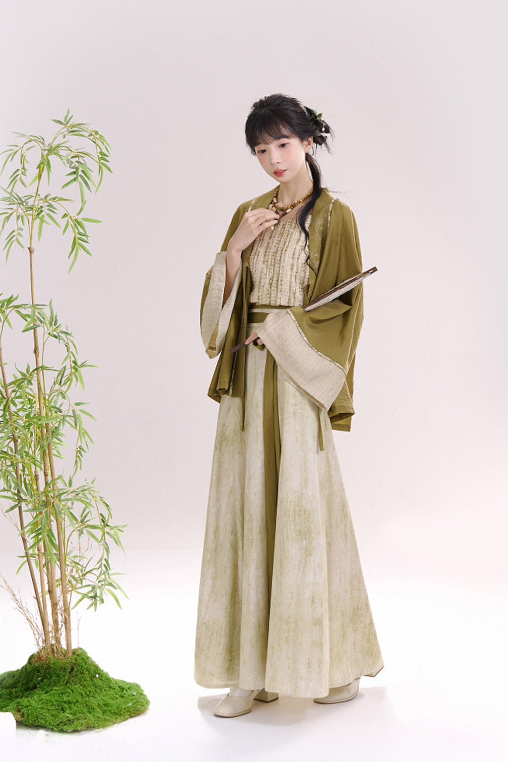 Modern Hanfu Pleated Top Broken Skirt Set Green Hanfu Dress