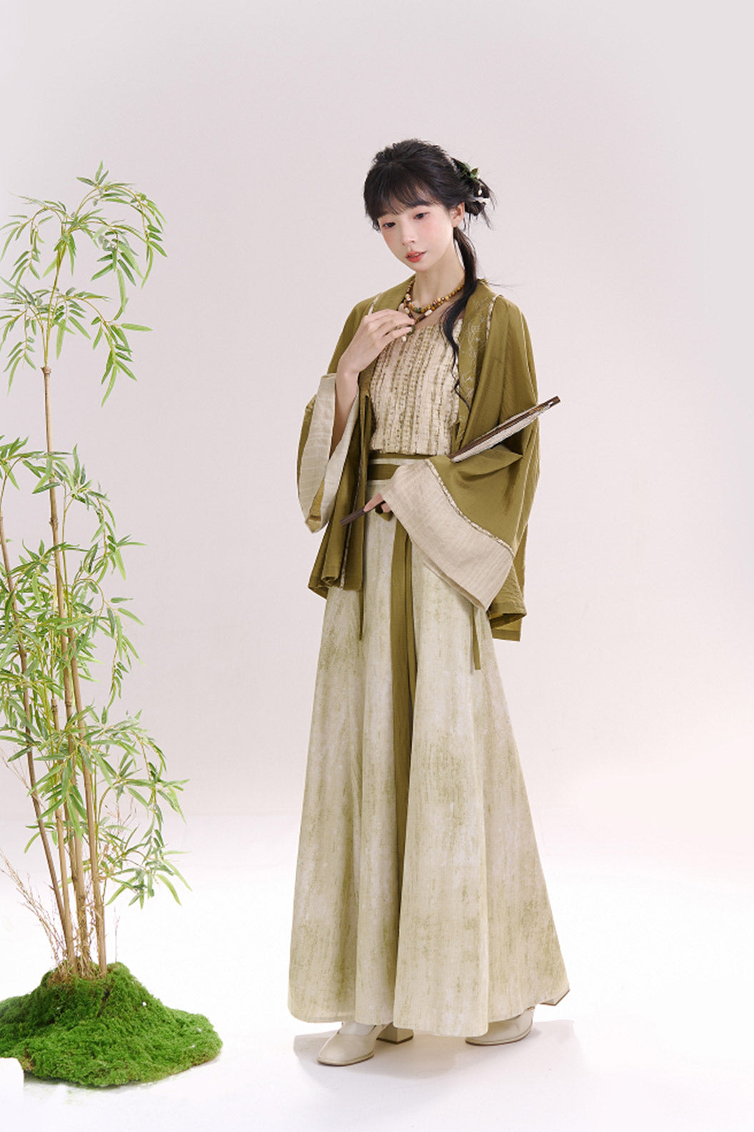 Modern Hanfu Pleated Top Broken Skirt Set Green Hanfu Dress