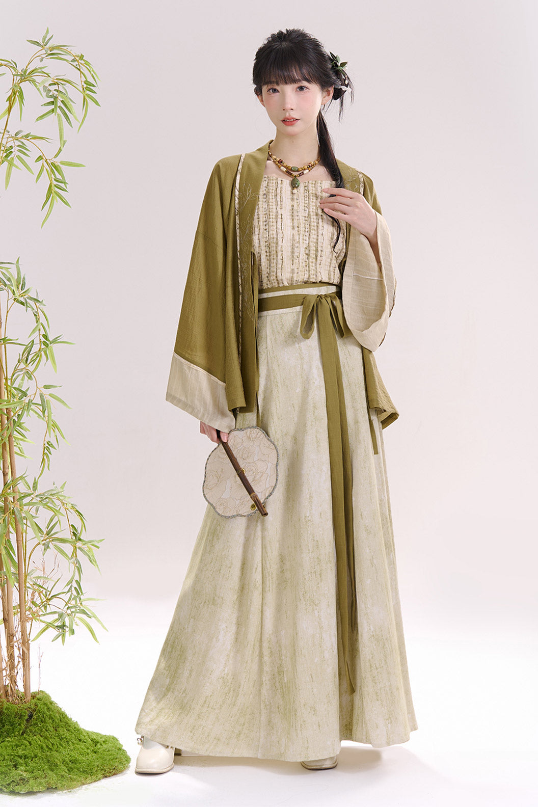 Modern Hanfu Pleated Top Broken Skirt Set Green Hanfu Dress